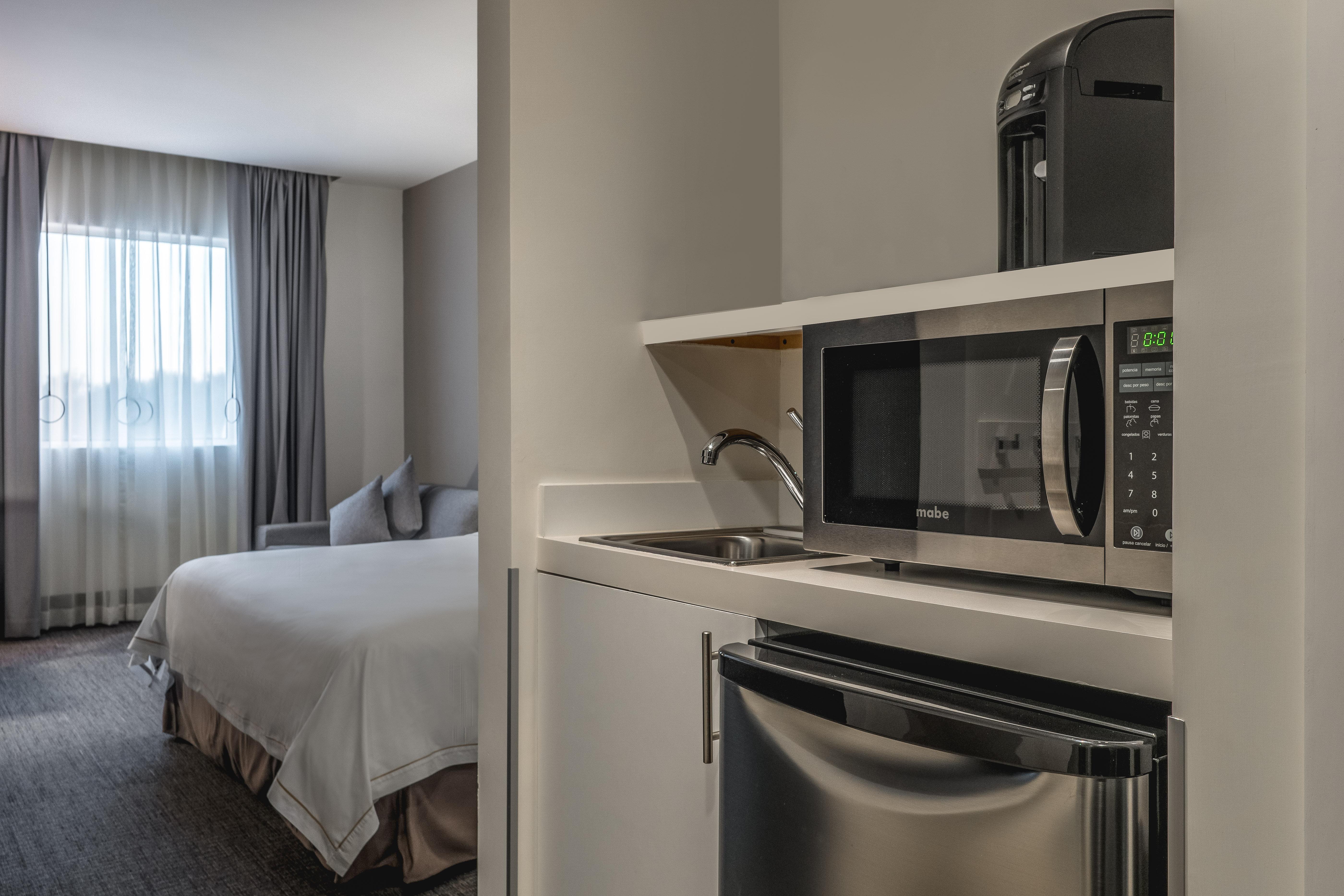 Holiday Inn Express & Suites Silao Aeropuerto Terminal By Ihg Exteriör bild