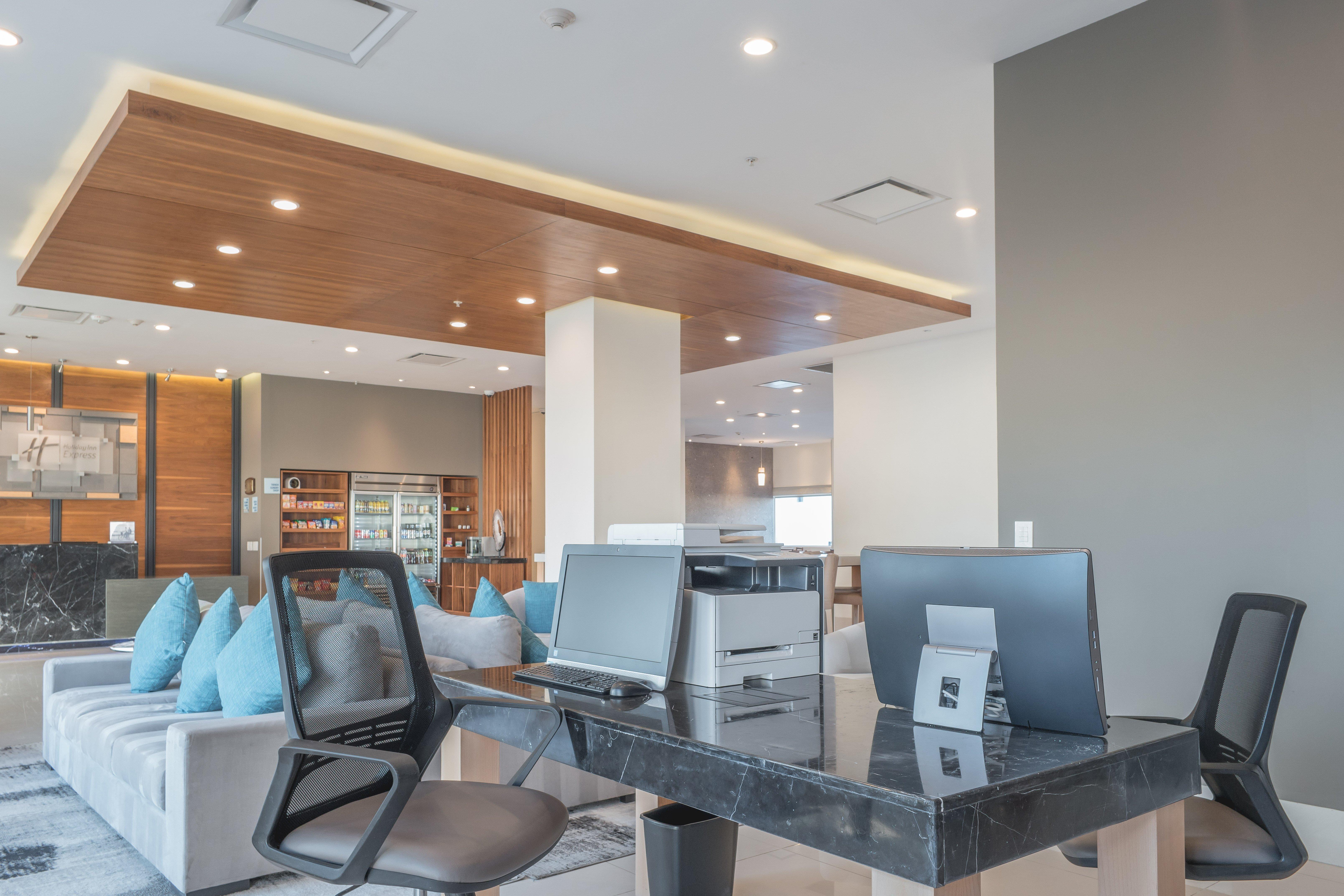 Holiday Inn Express & Suites Silao Aeropuerto Terminal By Ihg Exteriör bild