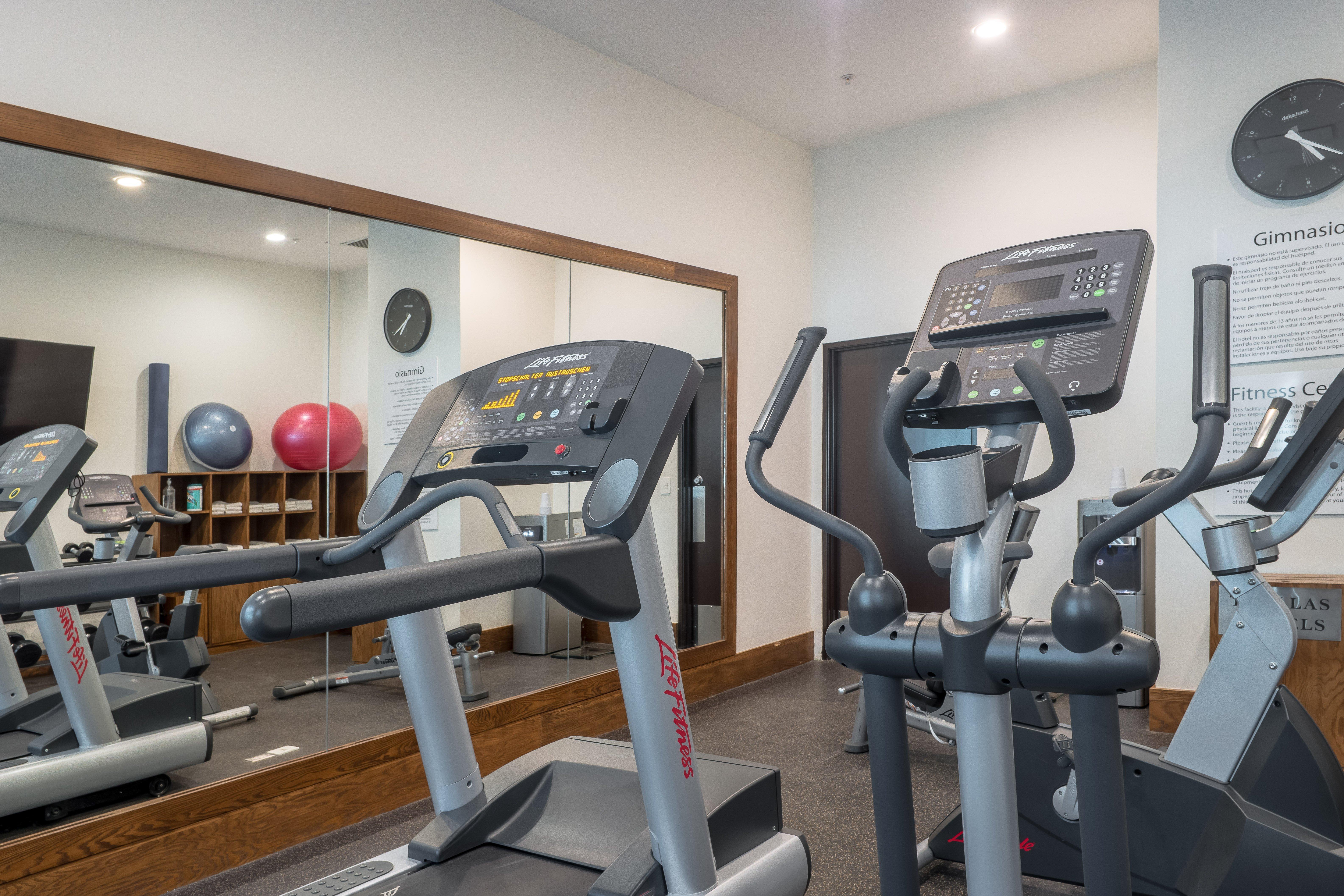 Holiday Inn Express & Suites Silao Aeropuerto Terminal By Ihg Exteriör bild