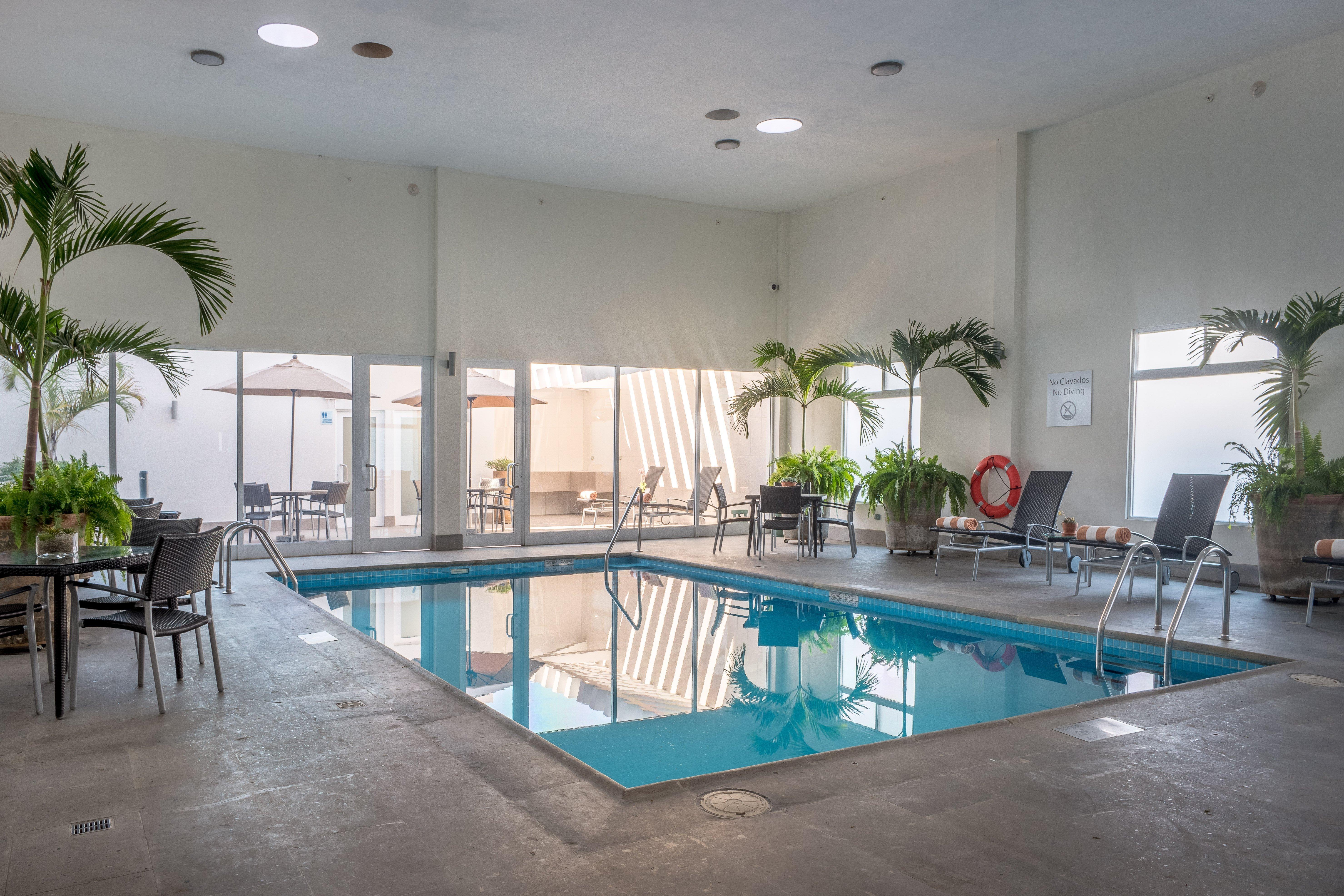 Holiday Inn Express & Suites Silao Aeropuerto Terminal By Ihg Exteriör bild