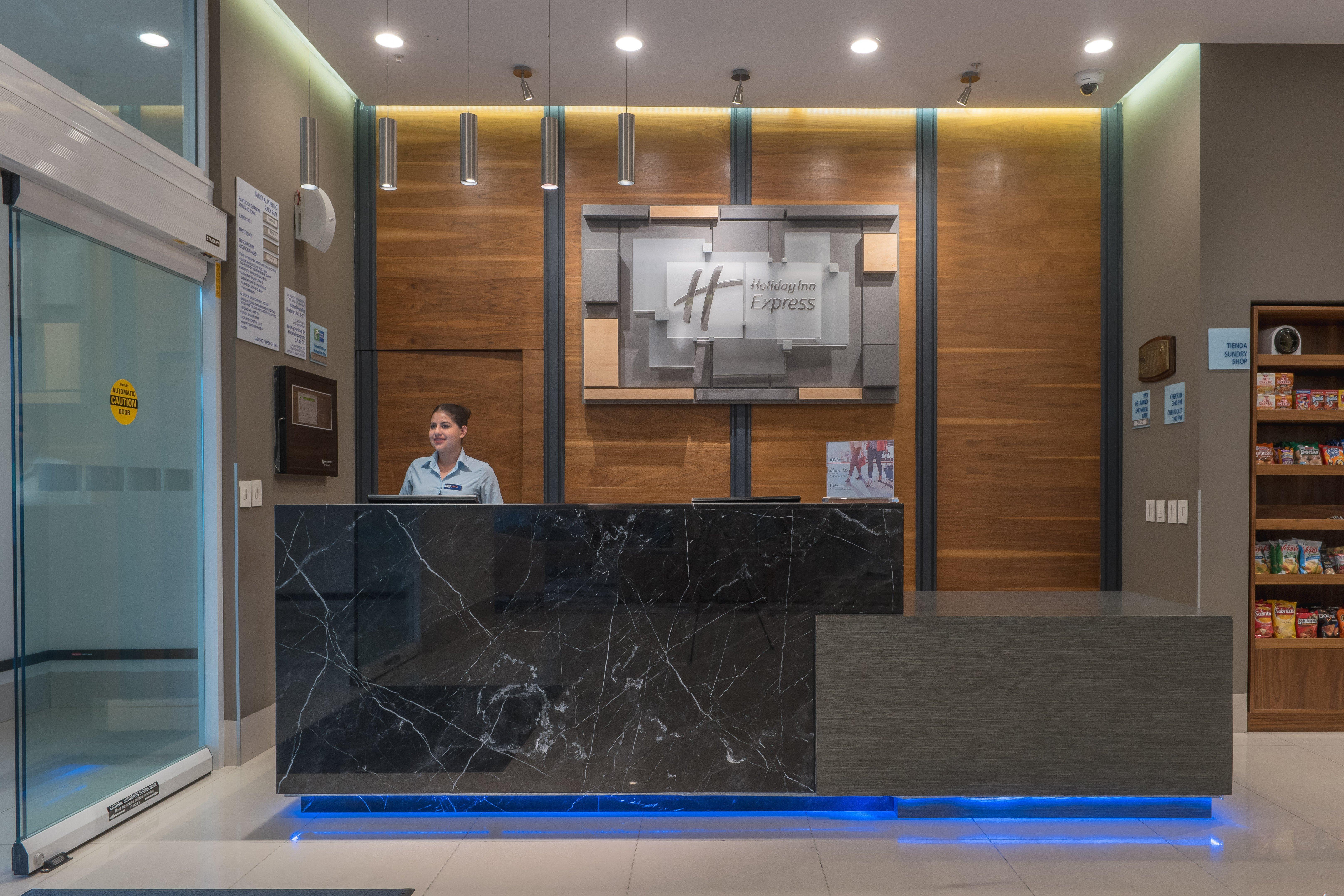 Holiday Inn Express & Suites Silao Aeropuerto Terminal By Ihg Exteriör bild